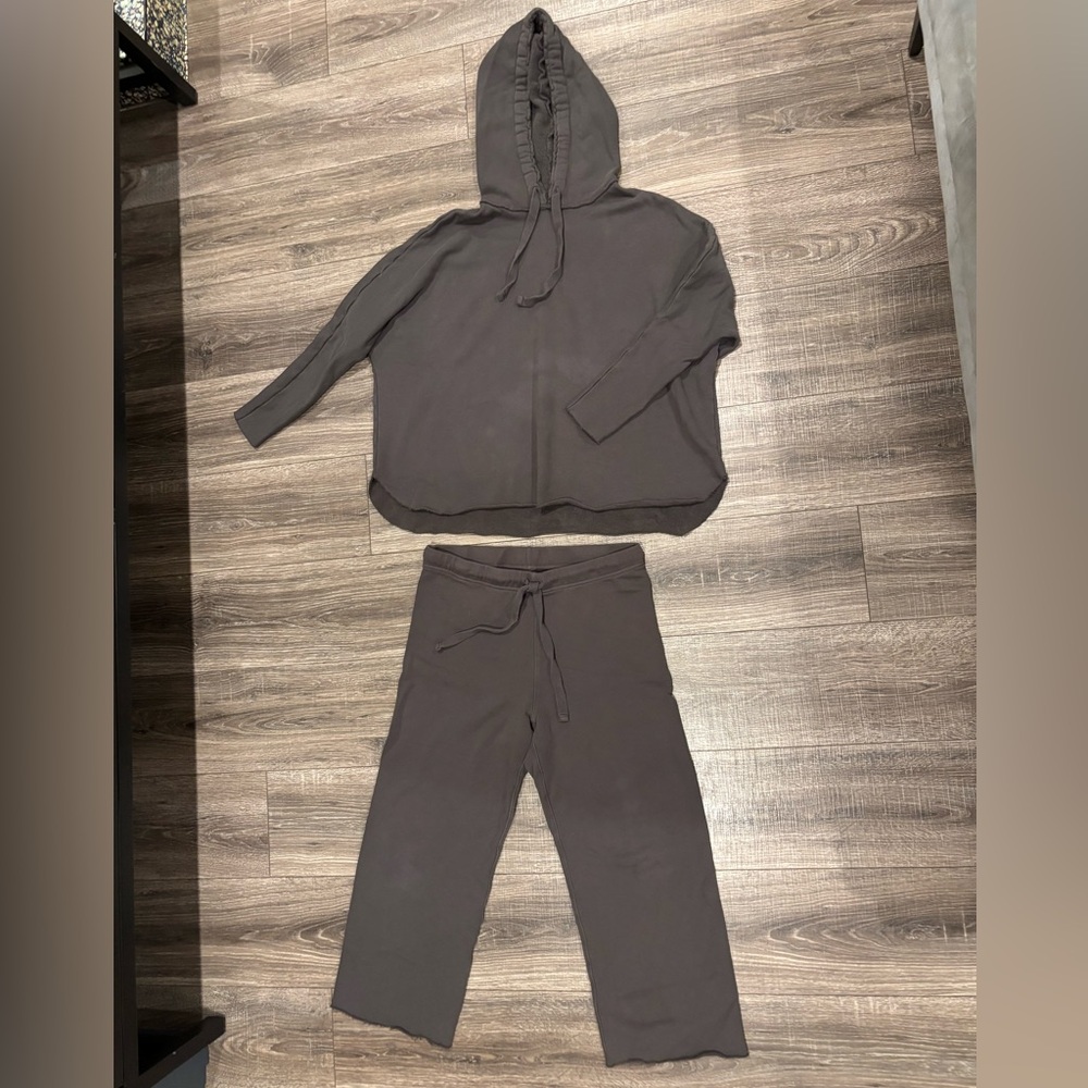 Frank & Eileen Charcoal Fleece Set